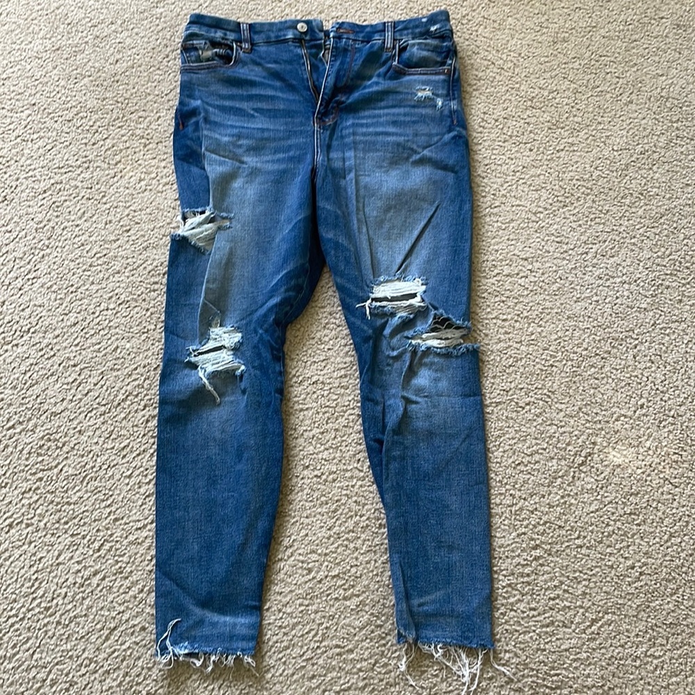 Curvy Super Hi-Rise Jegging size 12 Short destruction style
